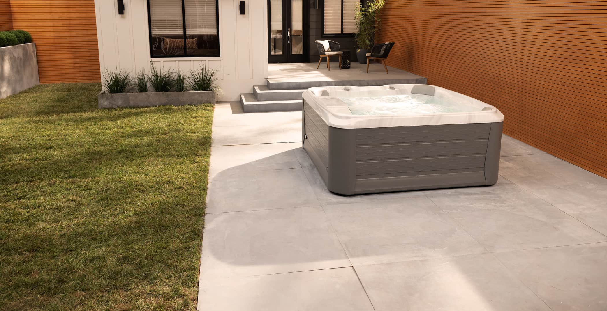 Sundance® Spas 680™ Series